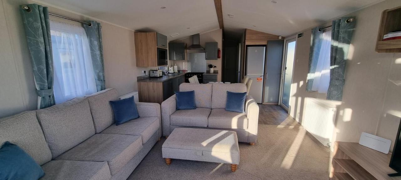 Parkview Caravan California Cliffs Apartment Great Yarmouth Exterior photo